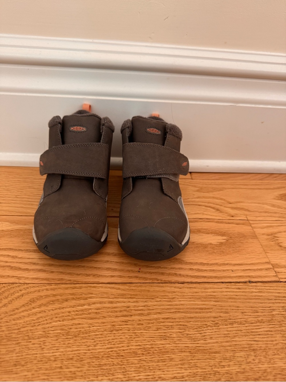 Brand New Keen Kids Waterproof Gray Velcro Outdoor high top sneaker